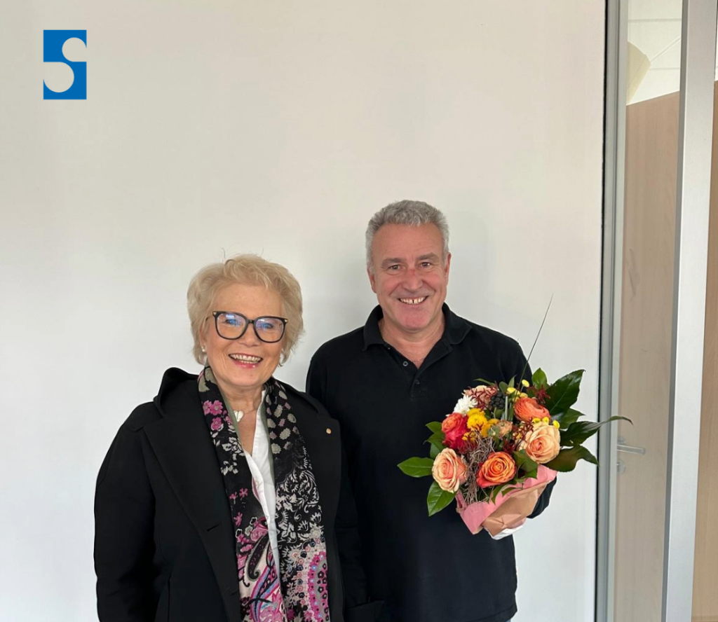 Wir dürfen unserem Mitarbeiter Thomas Eberhart zum 20-jährigen Jubiläum ganz herzlich gratulieren, uns für die langjährige Zusammenarbeit bedanken und ihm weiterhin alles Gute sowie viel Erfolg wünschen.